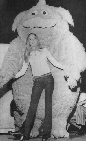 File:Nancysinatra.jpg