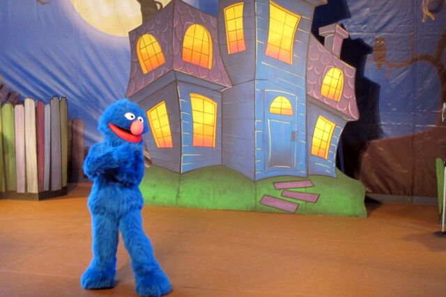 File:The Not-Too Spooky Howl-o-ween Radio Show 5.jpg