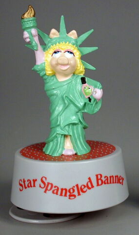 File:Presents hamilton gifts 1990 miss piggy star spangled banner statue of liberty music box.jpg
