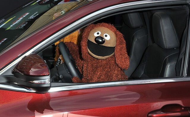 File:Rowlf driving mmw premiere.jpg