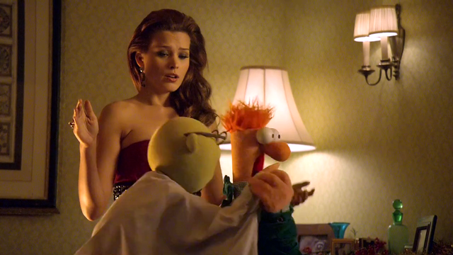 File:AMuppetChristmas-LettersToSanta-Bunsen&BeakerDancing.png