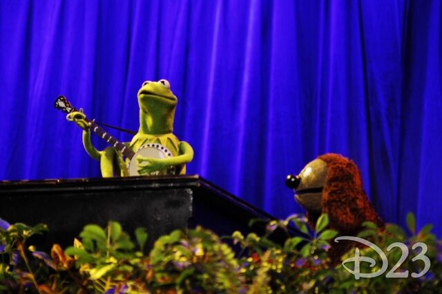 File:D23-RainbowConnection-Kermit-Rowlf-(2011-08-19).jpg