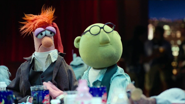 File:TheMuppets-S01E04-Beaker&Bunsen-SwappedClothes.png