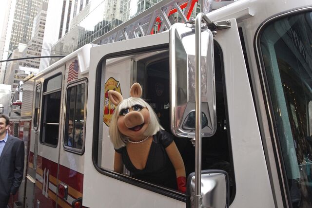 File:Miss-Piggy-in-Fire-Truck-on-Madison-Ave-9-6-12.jpg