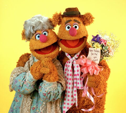 File:Fozzie& mom.jpg