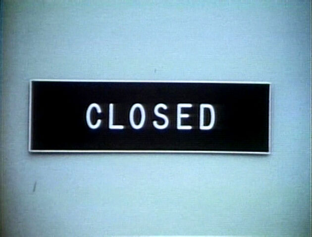 File:Sign.CLOSED.jpg