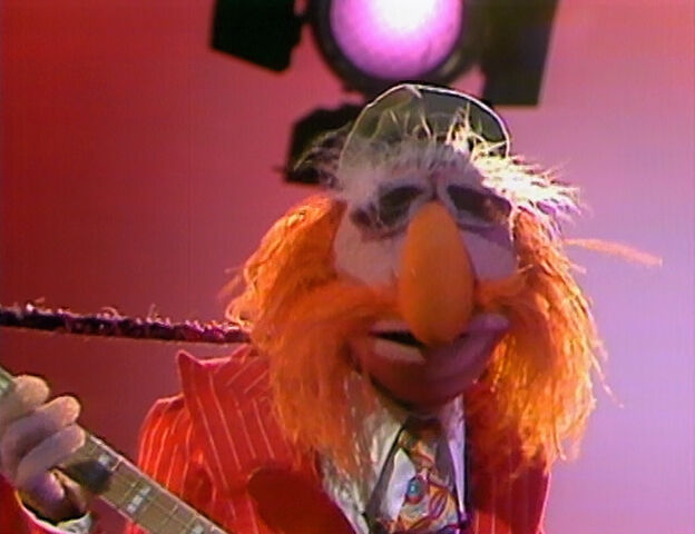 File:FloydJacket-Season5.jpg