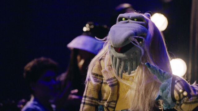File:Uncle Deadly in Clueless.jpg