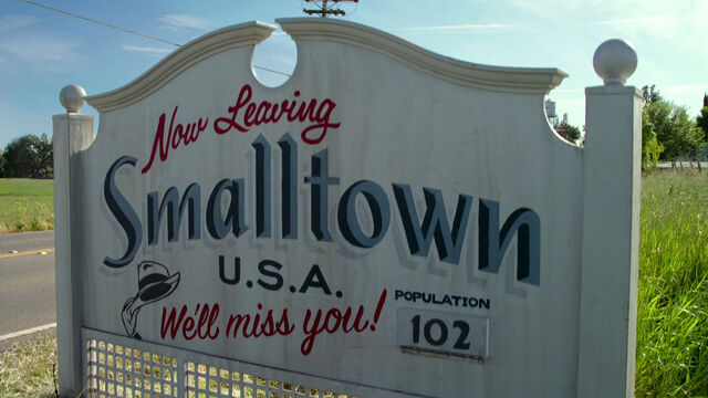 File:TheMuppets-(2011)-NowLeavingSmalltownUSA.jpg