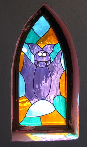 File:Parque-plaza-sesamo-count-castle-window.jpg