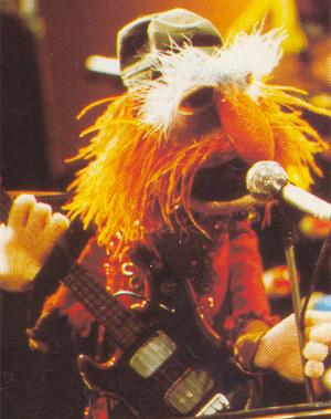 Arquivo:Floyd Pepper.jpg