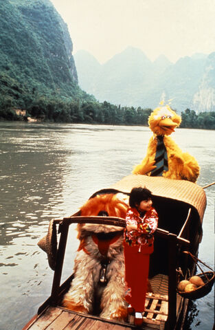 File:BigBird&BarkleyInChina.jpg
