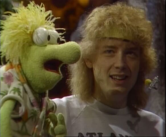 File:Wembley and Steve Whitemire.jpg