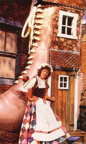 File:Rheaperlman.jpg