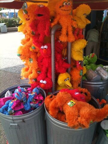 File:SesamePlace-MorePuppets&BeanbagPlush.jpg