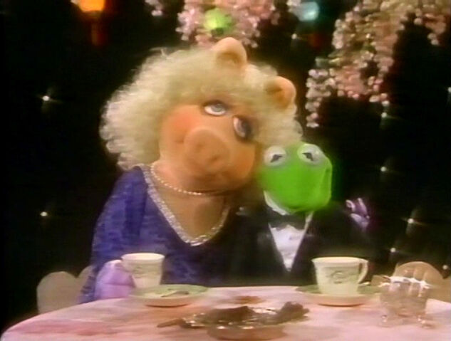 File:Playhouse-KermPiggy19.jpg