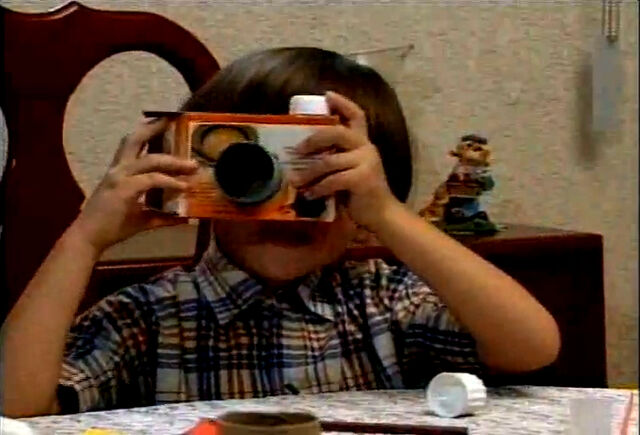 File:Cardboard-Camera.jpg