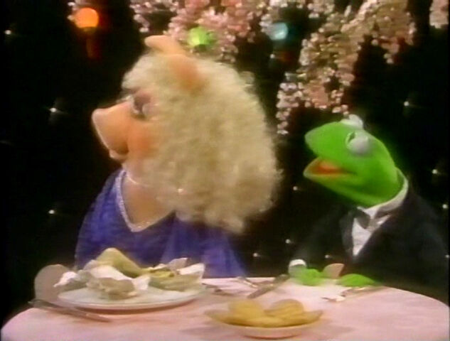 File:Playhouse-KermPiggy09.jpg