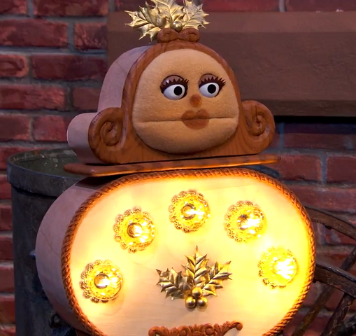 File:OnceSSXmas-Holly.png