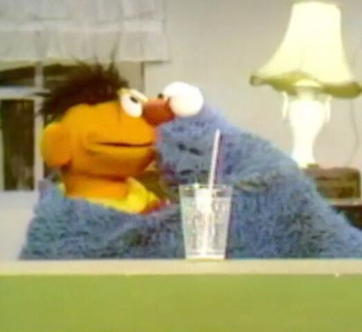 File:Kiss-ErnieCookie.jpg