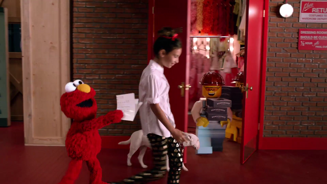 File:Elmo Target Holidays.png