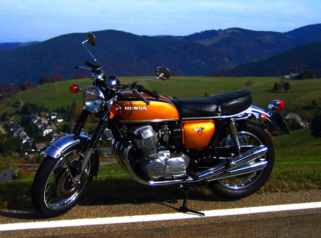File:HONDA.CB750four-1975 02.jpg
