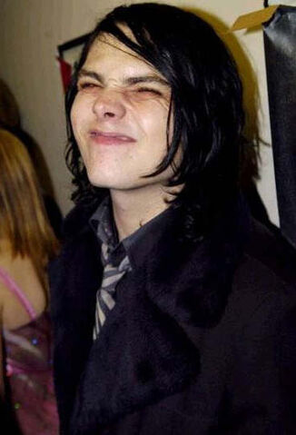 File:Gee-Funny-Face-my-chemical-romance-18924490-369-542.jpg