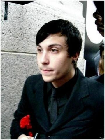 File:Frank Iero--large-msg-116969822184--large-msg-118152452328.jpg