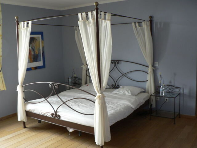 File:Oceana - bedroom.jpg