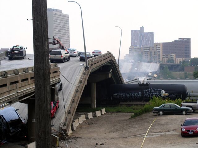 File:Bridge collapse.jpg