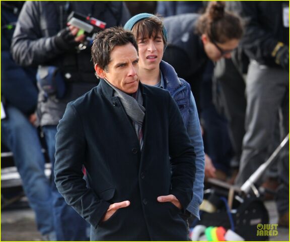 File:Ben-stiller-chilly-night-at-the-museum-3-scenes-with-skyler-gisondo-02.jpg