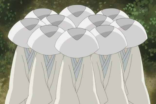 File:White bamboo hats2.jpg