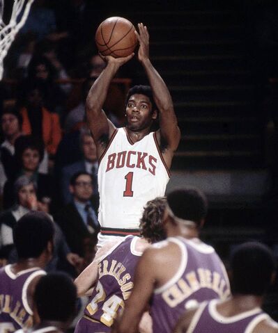 File:Oscar-Robertson.jpg
