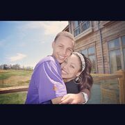 Cute-Pictures-Stephen-Curry-His-Wife-Ayesha (1)