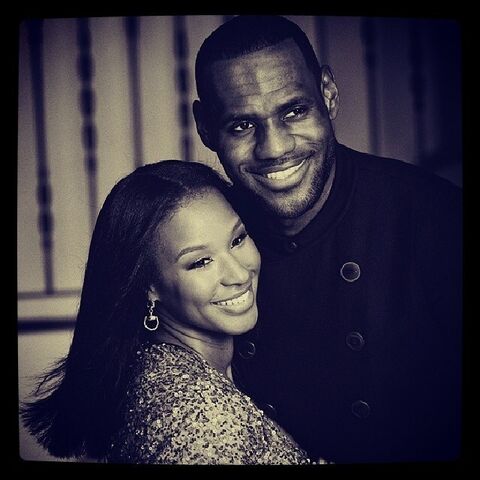 File:VIBE-Vixen-Lebron-James-and-Savannah-6.jpg