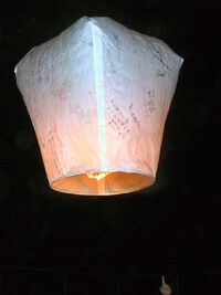SkyLanternRichy01