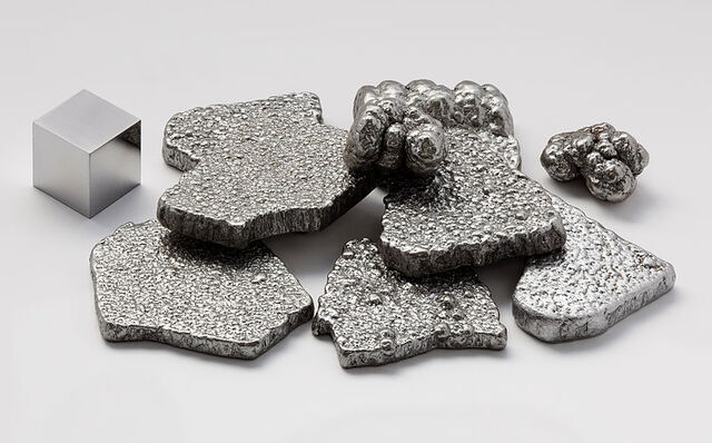 File:Iron.jpg
