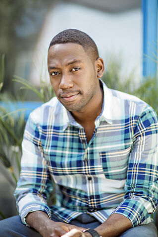 File:Winston season4.jpg