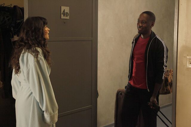 File:Zooey-deschanel- Episode-Still-8.jpg