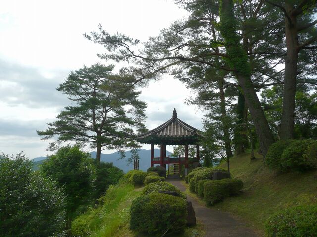 File:Burns Hill.jpg