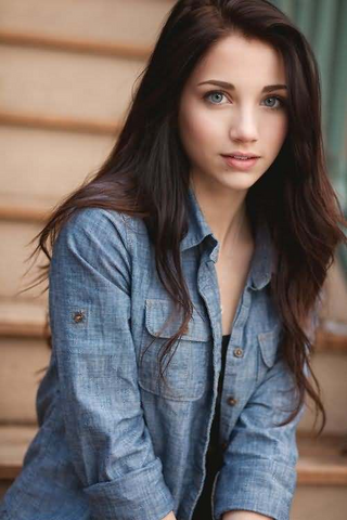 File:Lauren.png