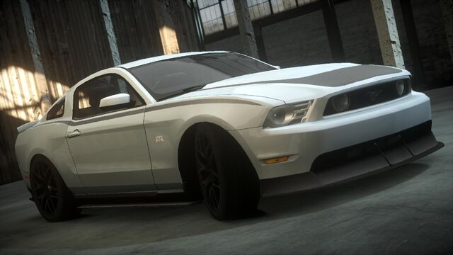 Datei:TheRun Ford Mustang RTR.jpg