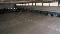 3x4HangarAéroport.jpg