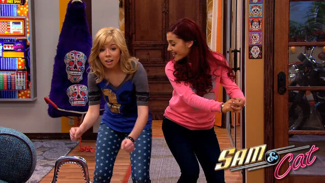 Datei:Sam-and-cat-new-series-promo-16x9.jpg