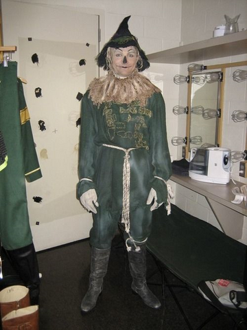 File:Fiyero-Scarecrow.png