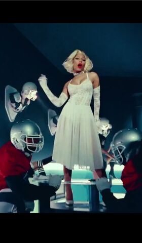 File:Roman as marilyn.jpg