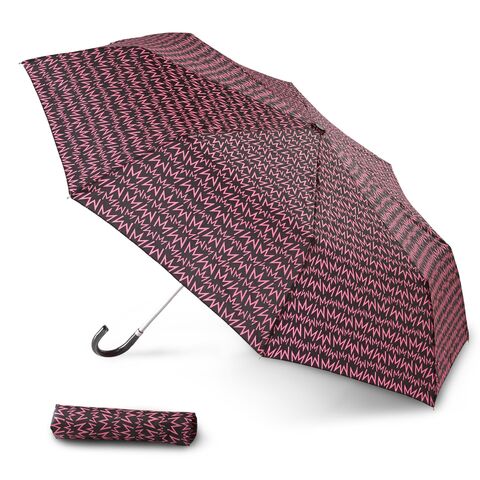 File:Nicki umbrella.jpg