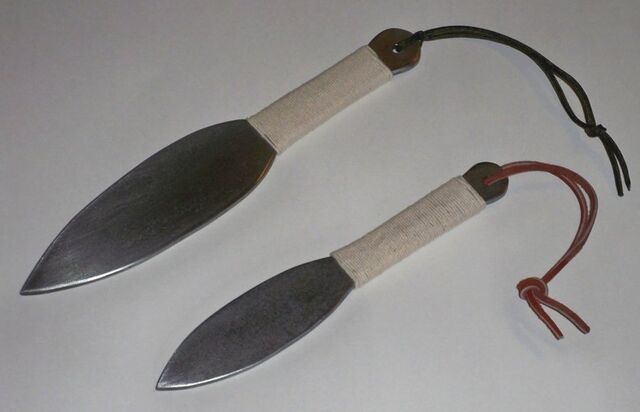 File:New kunai by crafter08-d5mzzqa.jpg