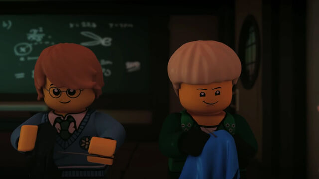 File:GeneAndLloydSewingS2Ep3.jpg