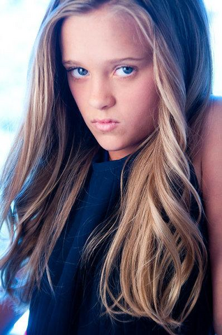 File:Lizzy Greene.png